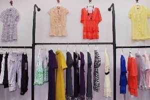 大連開發區外貿服裝批發指南 哪里能買到價位合理的優質服飾？